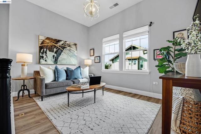 2170 Santa Croce Dr, Livermore CA: https://media.crmls.org/mediaz/b84beb6e-b3ab-4a33-a39d-a0f5de7960e2.jpg