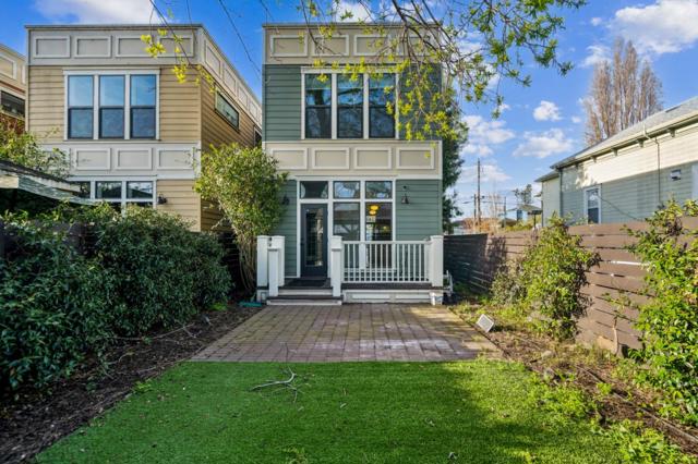1416 11 Street, Oakland CA: https://media.crmls.org/mediaz/b84bf8e5-2536-4797-b441-b83c1c1283f1.jpg