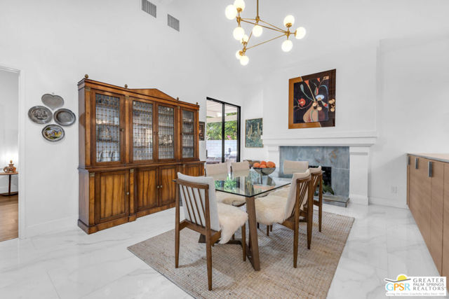 12 Santa Clara Drive, Rancho Mirage CA: https://media.crmls.org/mediaz/b84cd4f6-f5b3-4ab3-ad65-b099f11d1b4e.jpg