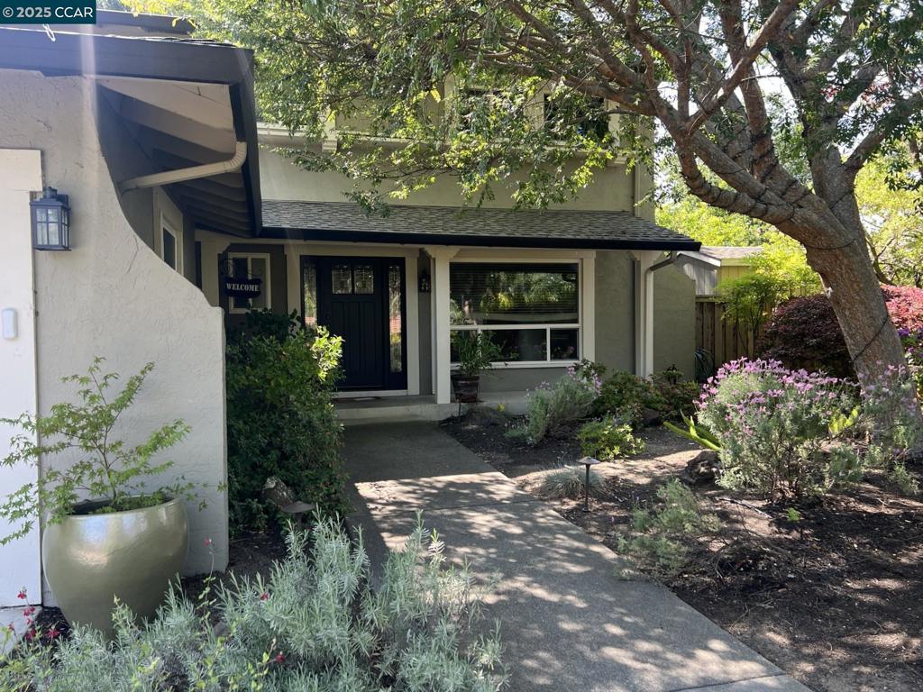 42 Horseshoe Ct