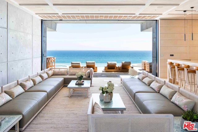 11824 Ellice Street, Malibu CA: https://media.crmls.org/mediaz/b84deeb4-a0ae-4688-aafb-ea3dfc15cd3d.jpg