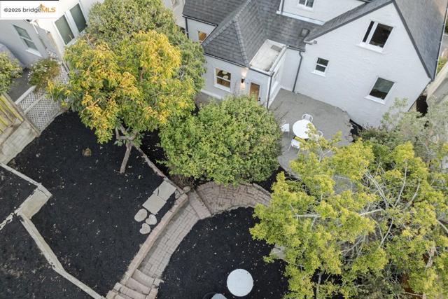 479 Kentucky Ave, Berkeley CA: https://media.crmls.org/mediaz/b84fd362-c690-4435-84db-ab55cebe89af.jpg