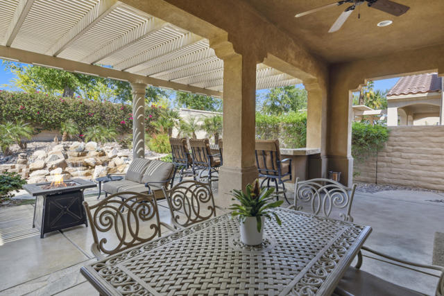81438 Avenida Altamira, Indio CA: https://media.crmls.org/mediaz/b85088e8-31b4-48aa-b84a-b8f238c5646e.jpg
