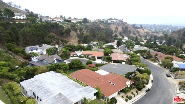 Drew Fenton | 1324 El Hito Circle Pacific Palisades CA | MLS: 7359634