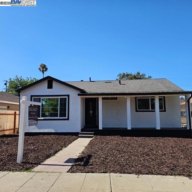 2383 E Sonora St, Stockton CA: https://media.crmls.org/mediaz/b85118c8-ff34-48ab-a64c-1827838febff.jpg