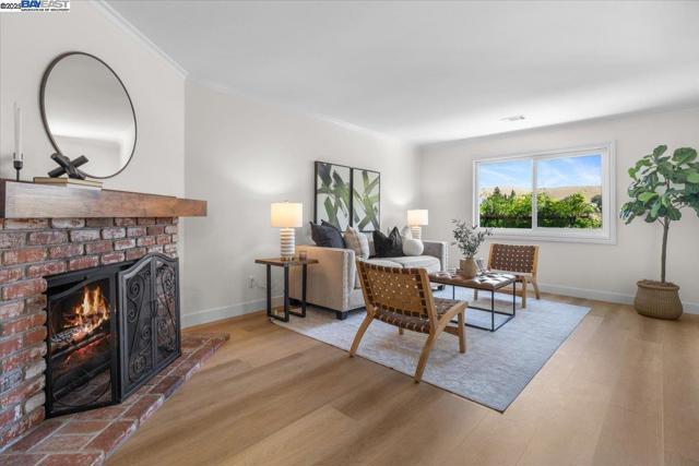 8351 Mulberry Pl, Dublin CA: https://media.crmls.org/mediaz/b852ab71-1561-4a77-b9b7-2699d5db3a2e.jpg