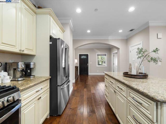 741 N N St, Livermore CA: https://media.crmls.org/mediaz/b852b807-e095-46cc-bd0e-8bbd76d07f50.jpg