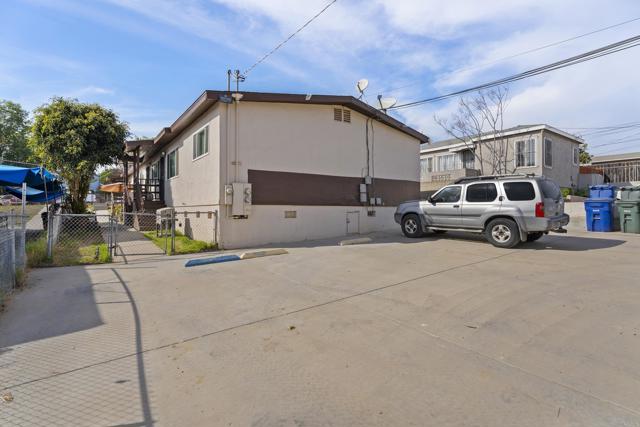 Detail Gallery Image 5 of 28 For 447 Grand Ave, Spring Valley,  CA 91977 - – Beds | – Baths