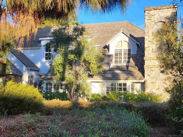 1402 Via Mil Cumbres, Solana Beach CA: https://media.crmls.org/mediaz/b853324c-a31c-43fc-be7e-3a8fe134cf4f.jpg