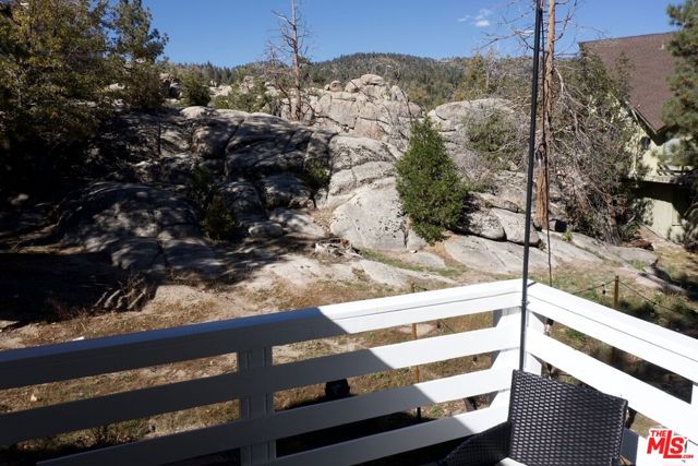 2337 Lookout Drive,  CA: https://media.crmls.org/mediaz/b854a34c-d2fc-4928-8145-a007c23fddef.jpg