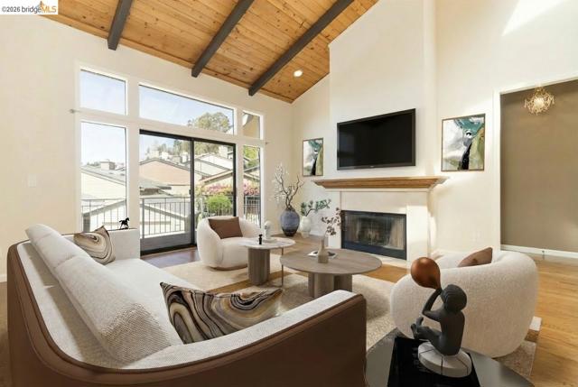 1881 Grand View Drive, Oakland CA: https://media.crmls.org/mediaz/b8556292-d17e-419f-af85-7618d4b0bd02.jpg