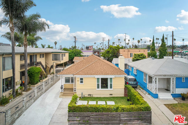 1617 S Highland Avenue, Los Angeles CA: https://media.crmls.org/mediaz/b855946e-1d69-4bf7-8267-8a35168471b2.jpg