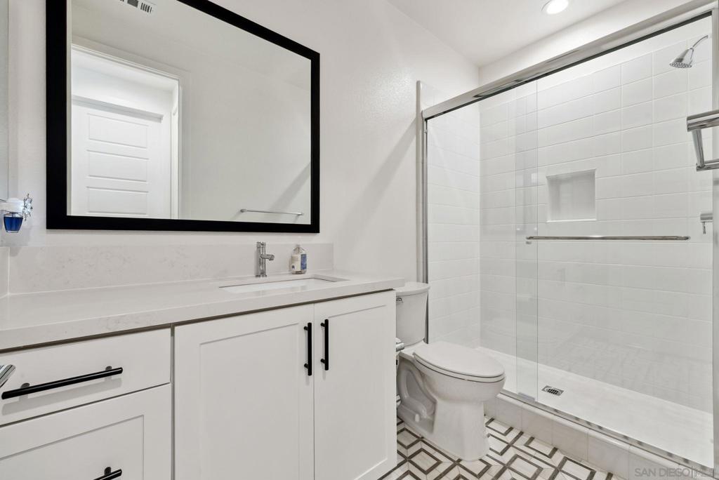 MLS #250035606SD img 28