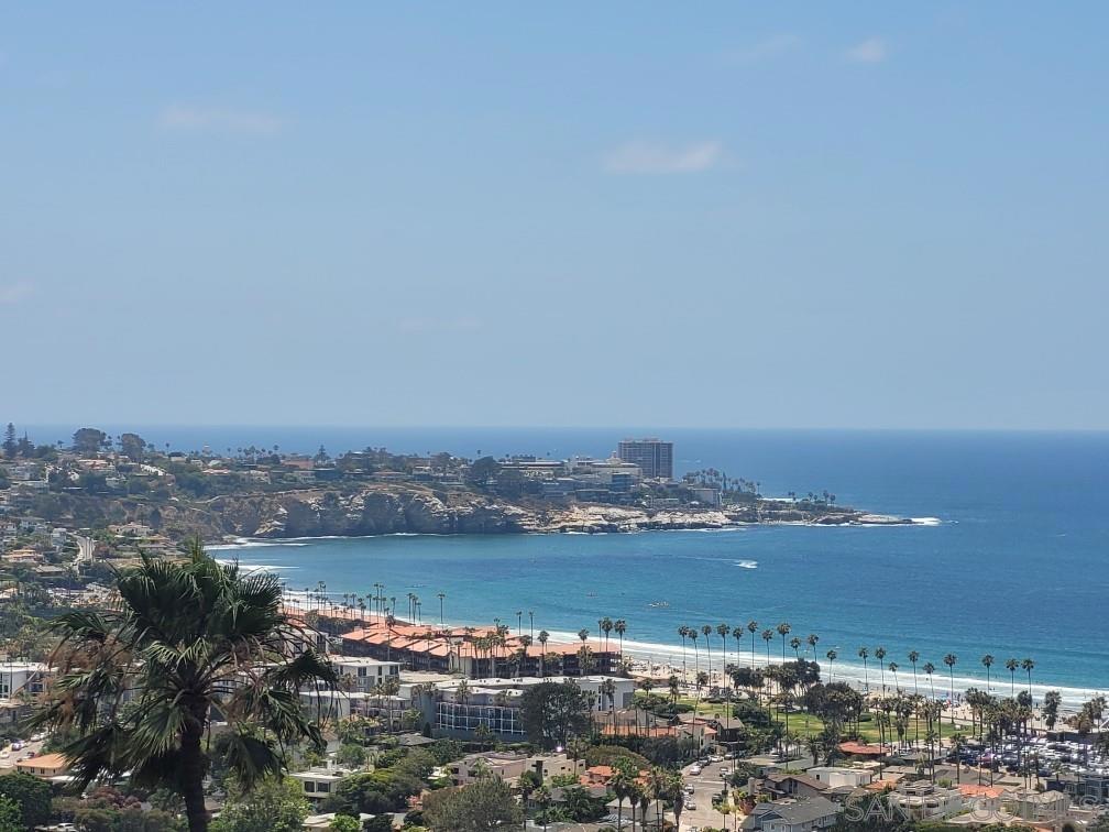 8421 Whale Watch Way
