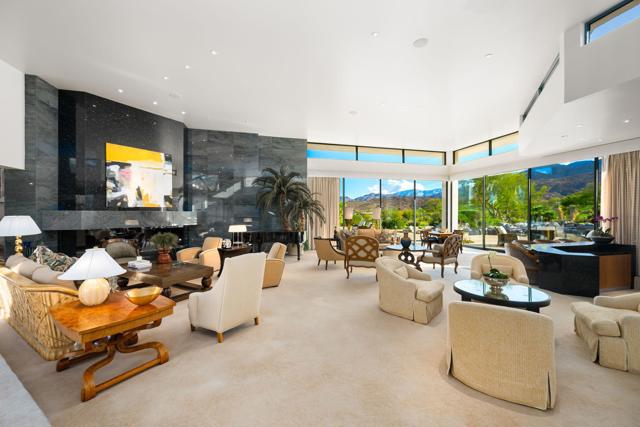 79235 Tom Fazio N Lane, La Quinta CA: https://media.crmls.org/mediaz/b8575330-b25d-4b14-b466-b80278a580d7.jpg