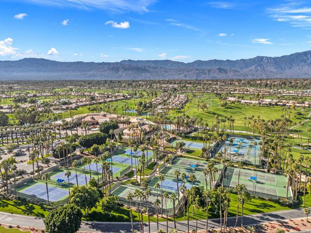 38674 Wisteria Drive, Palm Desert, CA 92211