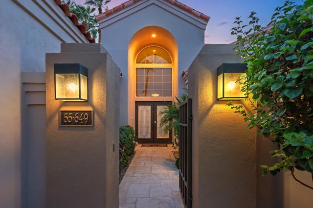 55649 Pinehurst, La Quinta CA: https://media.crmls.org/mediaz/b8599195-adf6-464b-b1f9-1ac13ede4cc4.jpg