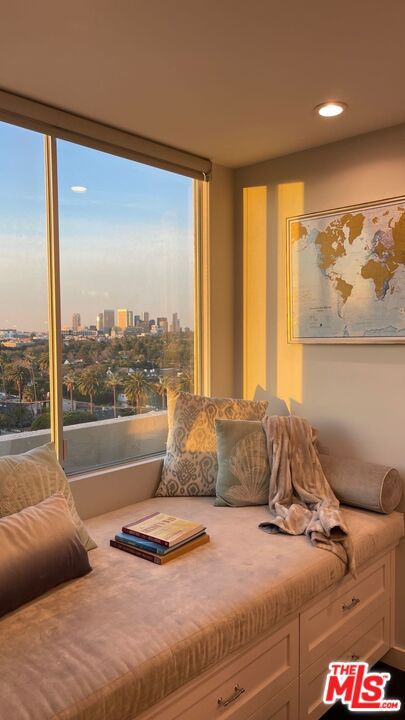 818 N Doheny Drive, West Hollywood CA: https://media.crmls.org/mediaz/b85a0373-96ce-4b14-a2fa-a36e3d28872d.jpg