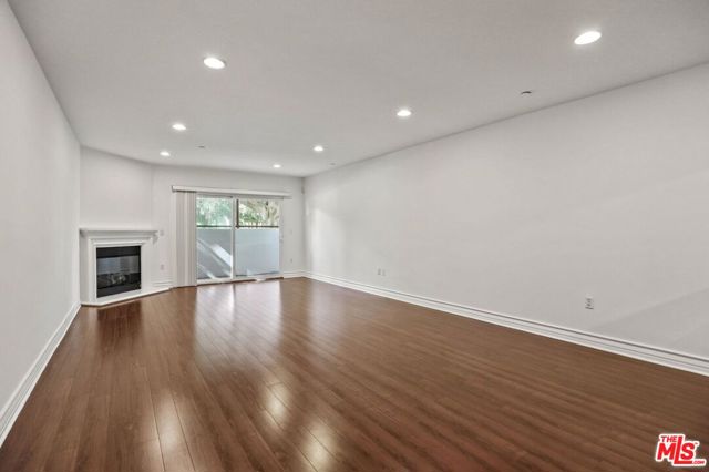 1500 Purdue, Los Angeles CA: https://media.crmls.org/mediaz/b85b4999-b413-480b-bcd6-28ce7d946dc4.jpg