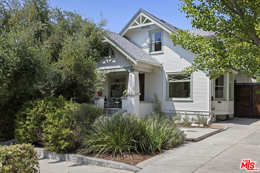 932 W Kensington Road