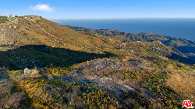 23010 Saddle Peak Road photo 43