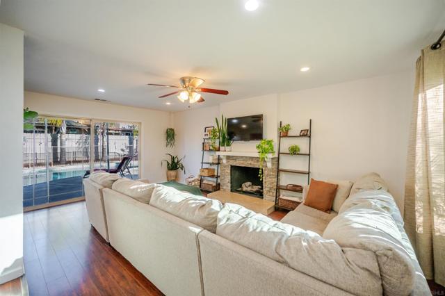 140 Rainier Ct, Chula Vista CA: https://media.crmls.org/mediaz/b85c1dc6-d75b-477e-baba-b5b24cb94976.jpg