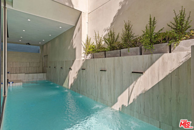 4 Bed Home for Sale in Venice, California
