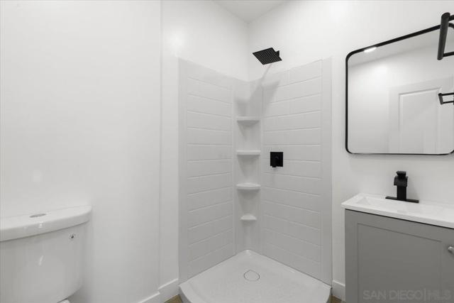 Image 11 of 23 For 3867 Teak St