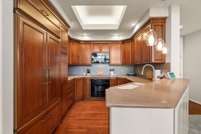 130 E San Fernando Street, San Jose CA: https://media.crmls.org/mediaz/b85d5c04-2834-458c-b074-cf728a144912.jpg