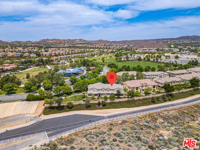 28504 Pietro Drive, Valencia CA: https://media.crmls.org/mediaz/b85dbea0-1d43-4ddf-b279-a5b616bfa6c2.jpg