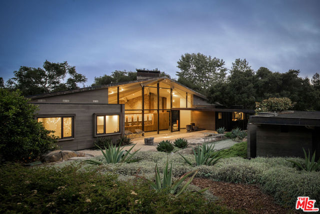 650 San Ysidro Road, Santa Barbara CA: https://media.crmls.org/mediaz/b85dd28c-3bf6-4183-9324-7788c096020a.jpg