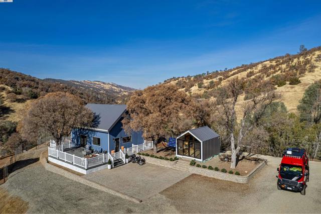 21000 Mines Rd., Livermore CA: https://media.crmls.org/mediaz/b85dfc38-22e8-409c-b9ed-a13f8cd98b9a.jpg