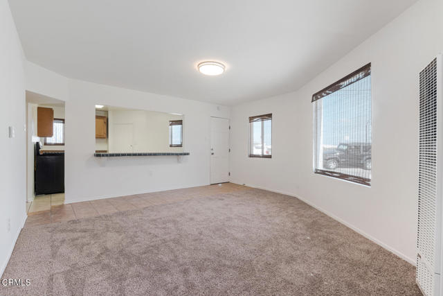 Detail Gallery Image 7 of 40 For 387 389 Highland Dr, Oxnard,  CA 93035 - 4 Beds | 2 Baths