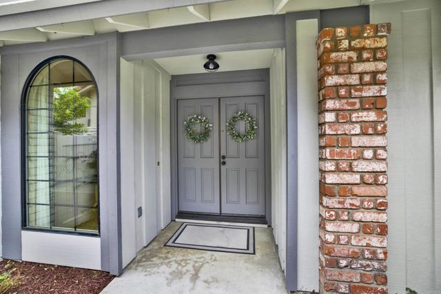 Detail Gallery Image 2 of 46 For 1251 Hatcreeck Ct, Vista,  CA 92081 - 3 Beds | 2/1 Baths