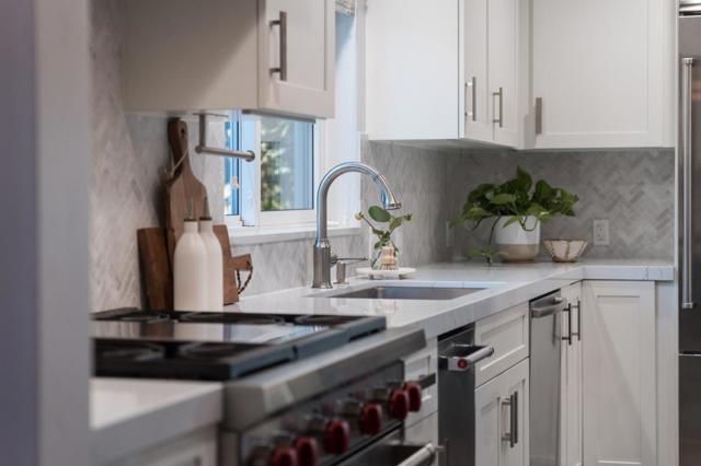 129 Santa Cruz Avenue, Aptos CA: https://media.crmls.org/mediaz/b85fd5b2-2862-4044-96ae-543fe73a0e6b.jpg