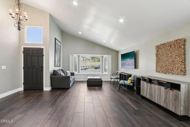 5406 luis Drive, Agoura Hills CA: https://media.crmls.org/mediaz/b8604151-206e-4151-893f-4fbd27beb189.jpg