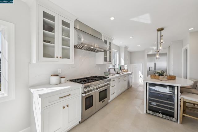 680 Grizzly Peak Blvd, Berkeley CA: https://media.crmls.org/mediaz/b860cec3-6513-40a0-ab8d-62fe21e82438.jpg
