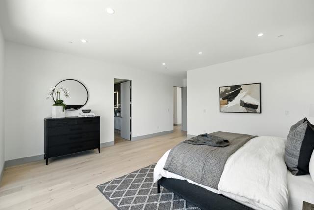 1127 Hillslope Place, Los Altos CA: https://media.crmls.org/mediaz/b860d925-42bc-454b-b7c1-74f981b3e0fd.jpg