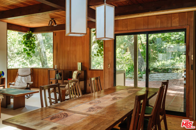 1289 Old Topanga Canyon Road, Topanga CA: https://media.crmls.org/mediaz/b8613824-819c-4f81-861a-8ef12fe07a1c.jpg