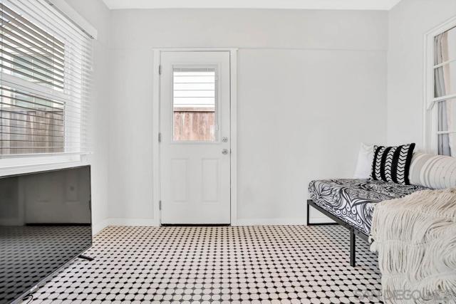 4467 Long Branch Ave, San Diego CA: https://media.crmls.org/mediaz/b861d24d-397f-487c-9abe-de5dc89dd61e.jpg