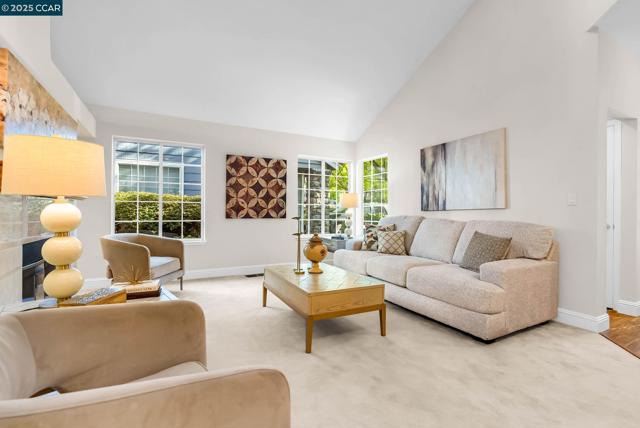 337 Saclan Terrace, Clayton CA: https://media.crmls.org/mediaz/b861f230-78bf-4166-9b4a-1ef2eb000cb8.jpg