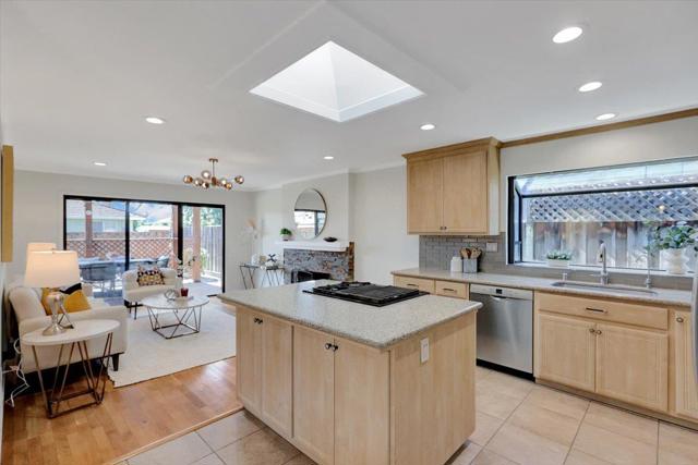 Image 10 of 39 For 3580 Marquette Street