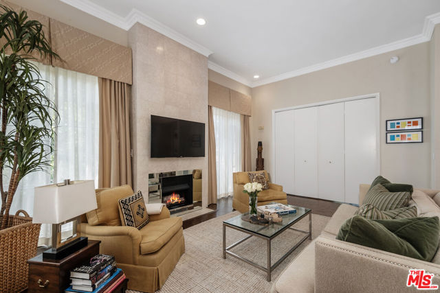 100 S Wetherly Drive, Los Angeles CA: https://media.crmls.org/mediaz/b86281b9-fc58-4b7b-a529-da8d2aa92c9b.jpg