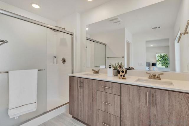 35103 Vine Pl, Fallbrook CA: https://media.crmls.org/mediaz/b8632d93-c575-4892-a998-1cbbb9444221.jpg