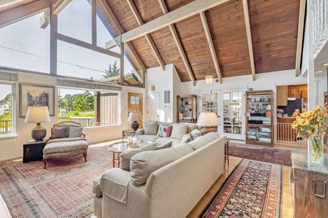 1025 Tamarind Street, Montara CA: https://media.crmls.org/mediaz/b8638b31-ae01-4c99-907f-cf1539453e04.jpg