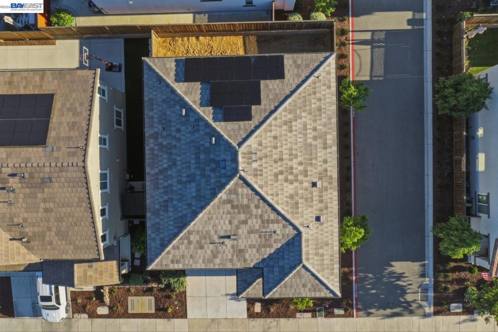 https://media.crmls.org/mediaz/b8642202-01f5-4c11-9d59-d4b1f694f7d6.jpg?preset=X-Large