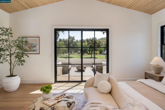 238 Cameo Dr, Danville CA: https://media.crmls.org/mediaz/b864675c-5245-43d3-8592-7ebdd1f12545.jpg