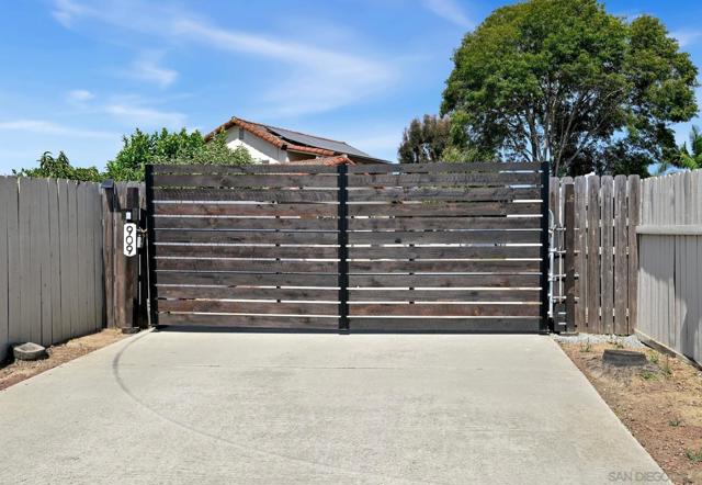 909 Lacebark Street, San Marcos CA: https://media.crmls.org/mediaz/b8649302-a105-4f57-8cd3-aa75074211fa.jpg