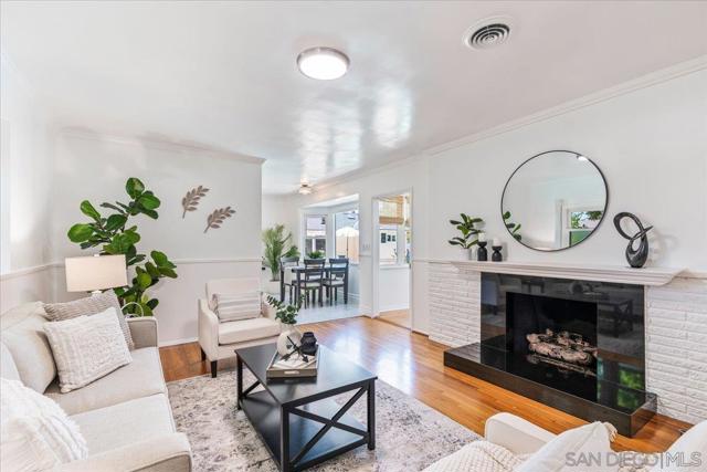 2602 N Louise, Santa Ana CA: https://media.crmls.org/mediaz/b865f85c-a54f-41b5-9d67-3af874a7aa4e.jpg