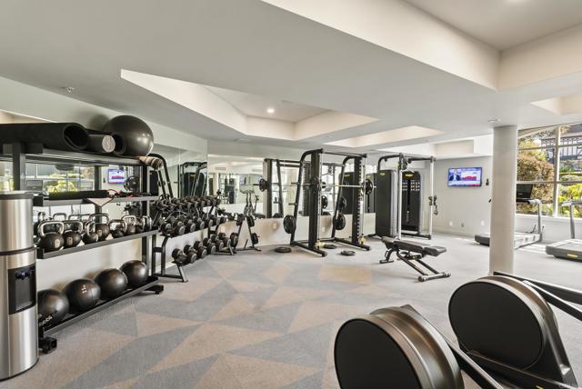 1552 Camino Del Mar, Del Mar CA: https://media.crmls.org/mediaz/b8660013-429c-4db8-86bc-90f6b1207776.jpg